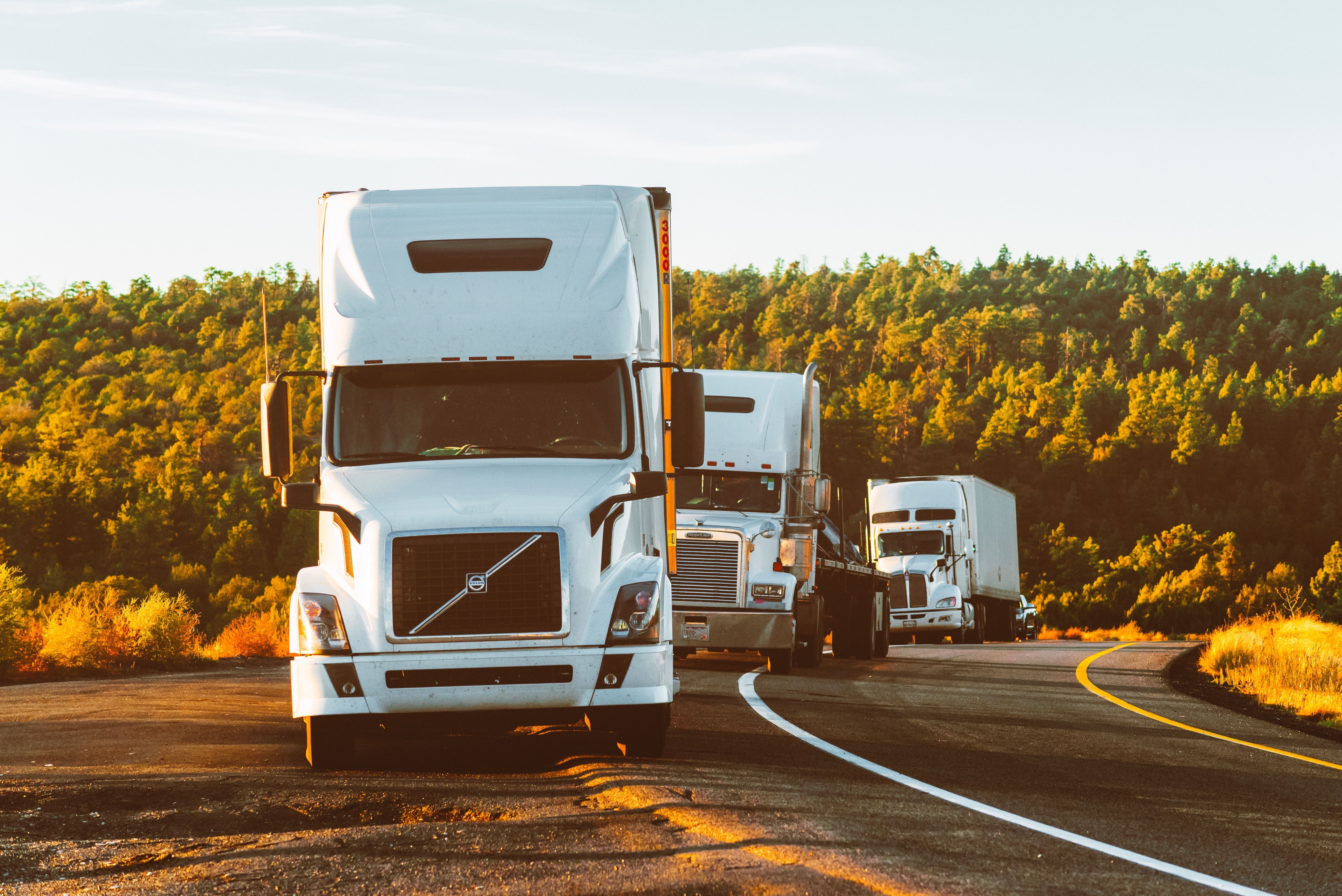 FMCSA expands HOS waiver to include COVID-19 vaccine transport